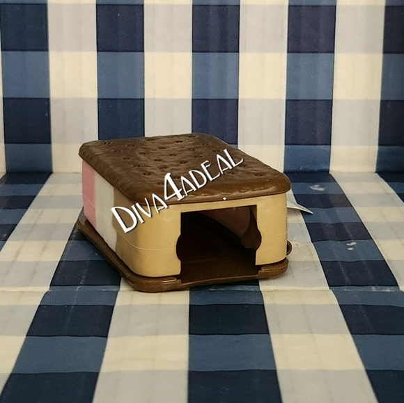 Bath & Body Works ICE CREAM SANDWICH Pocketbac Holder - Picture 3 of 3